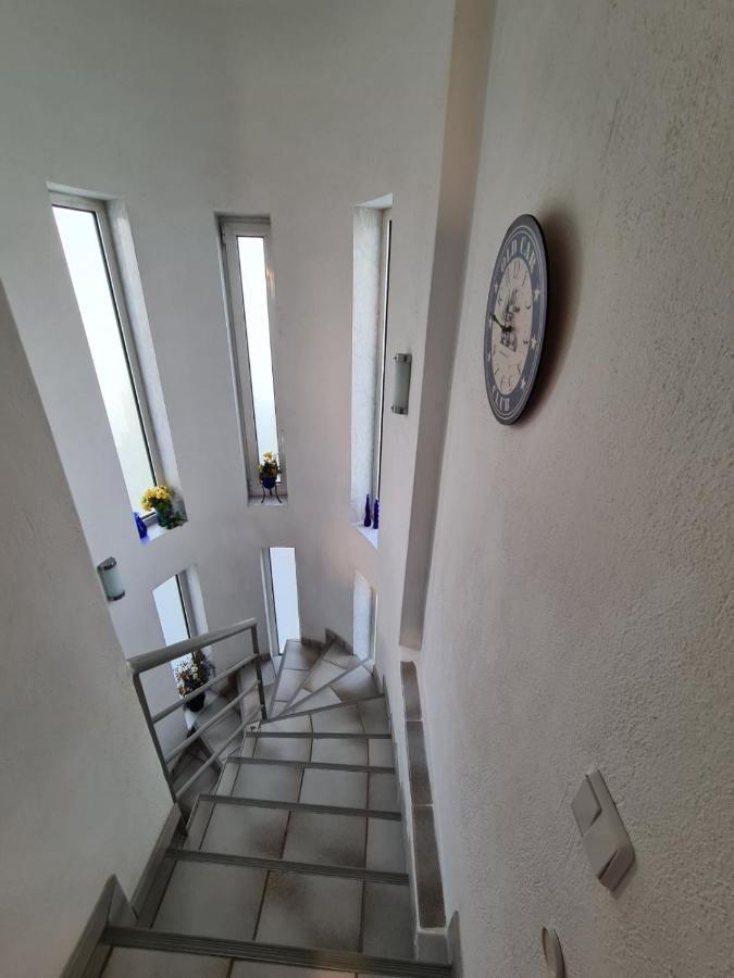 Wonderful House With Private Garden Villa Flojitá Kültér fotó
