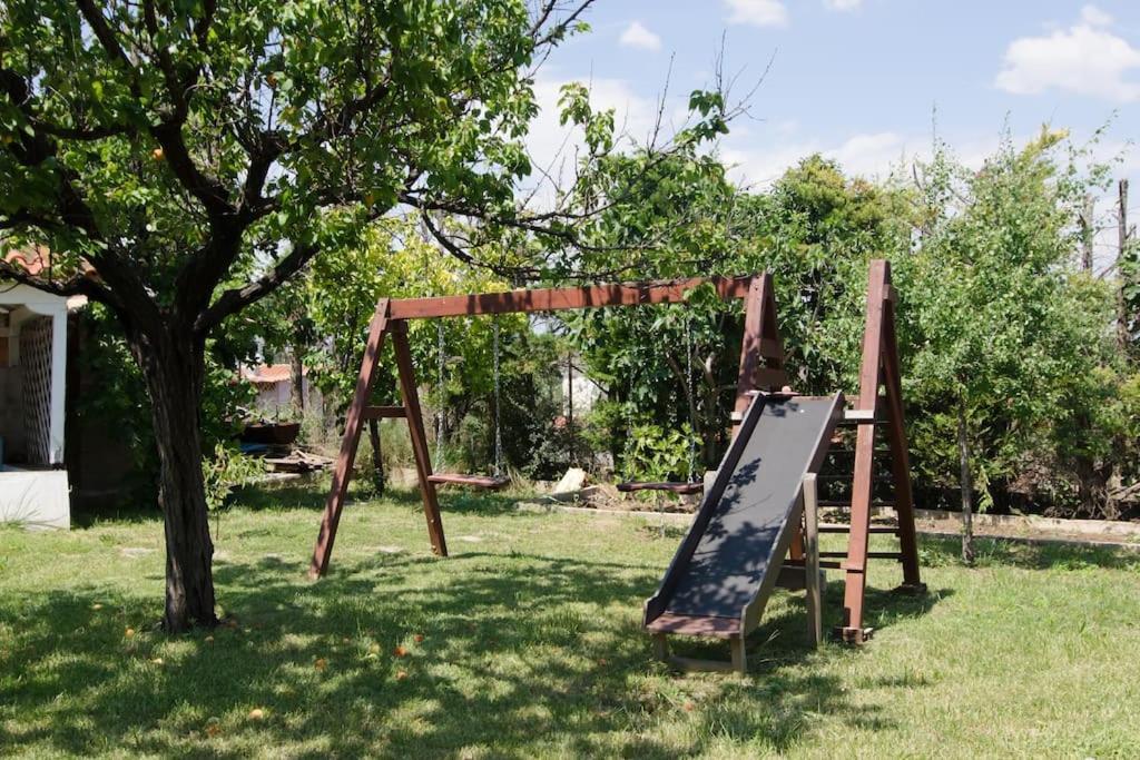 Wonderful House With Private Garden Villa Flojitá Kültér fotó