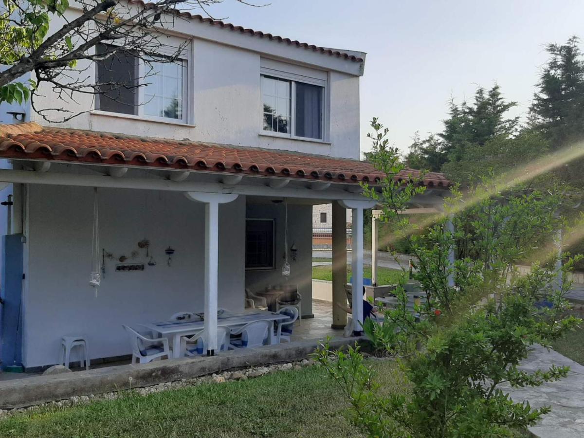 Wonderful House With Private Garden Villa Flojitá Kültér fotó
